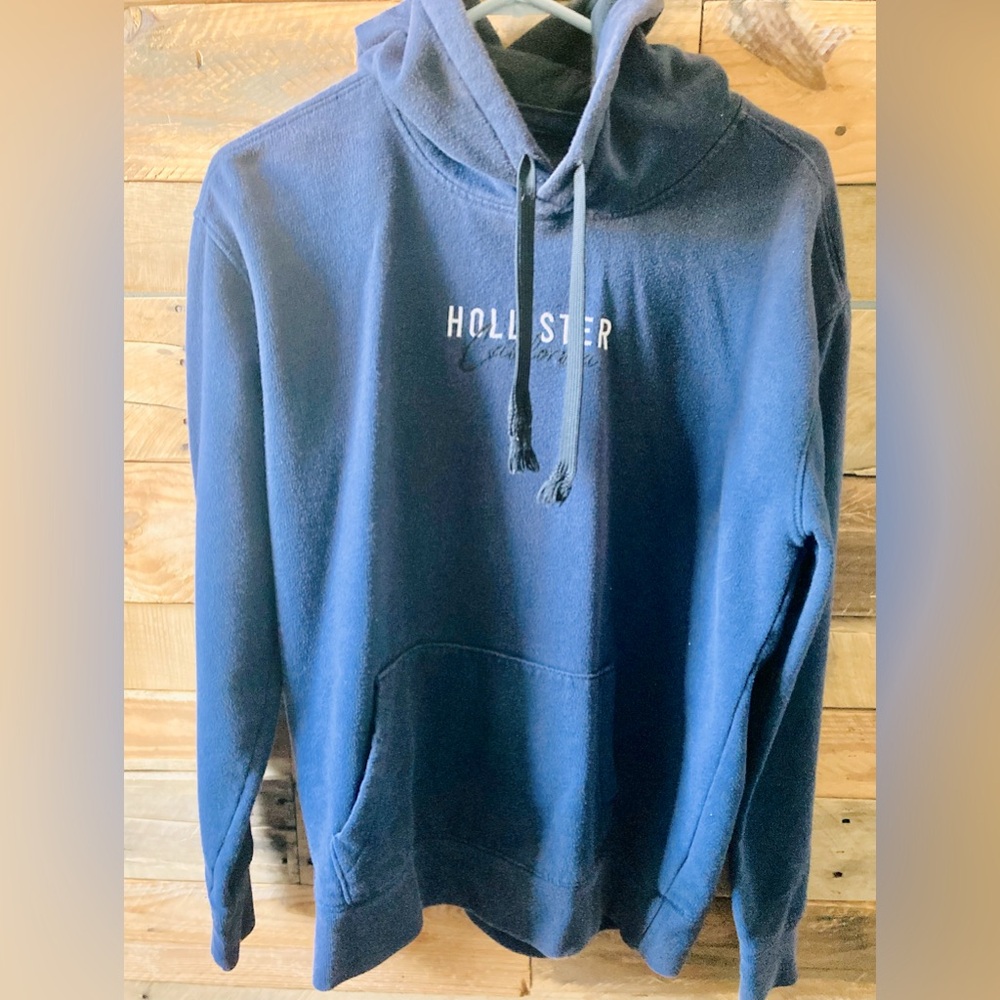 Hollister Men's Navy Blue Hoodie